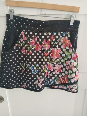 sofiebella skort  size M